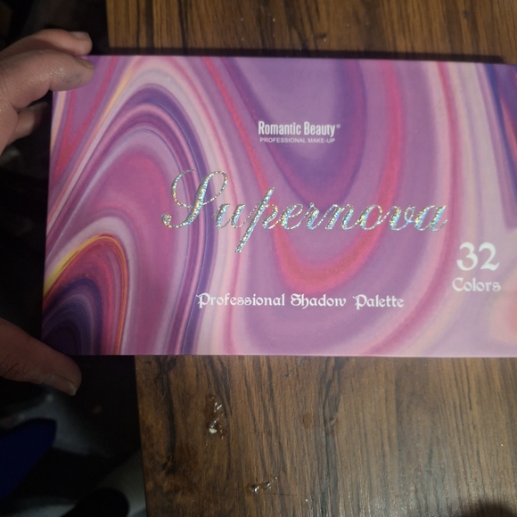 romantic beauty Other - Supernova Eyeshadow Palette - 32 Colors